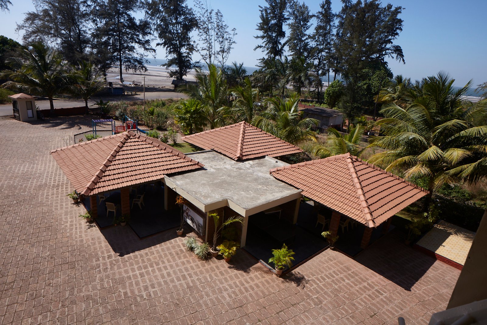 Sagar Sawali Ladghar Beach Resort beachfront location